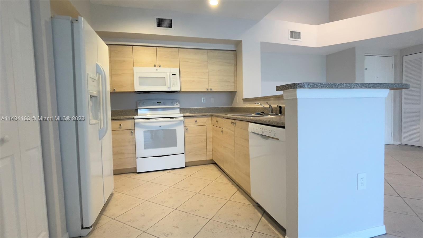 2090 W W Preserve Way Unit: 305