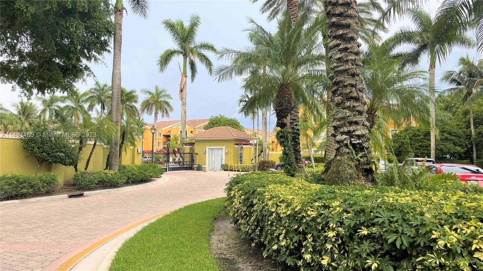 2090 W W Preserve Way Unit: 305