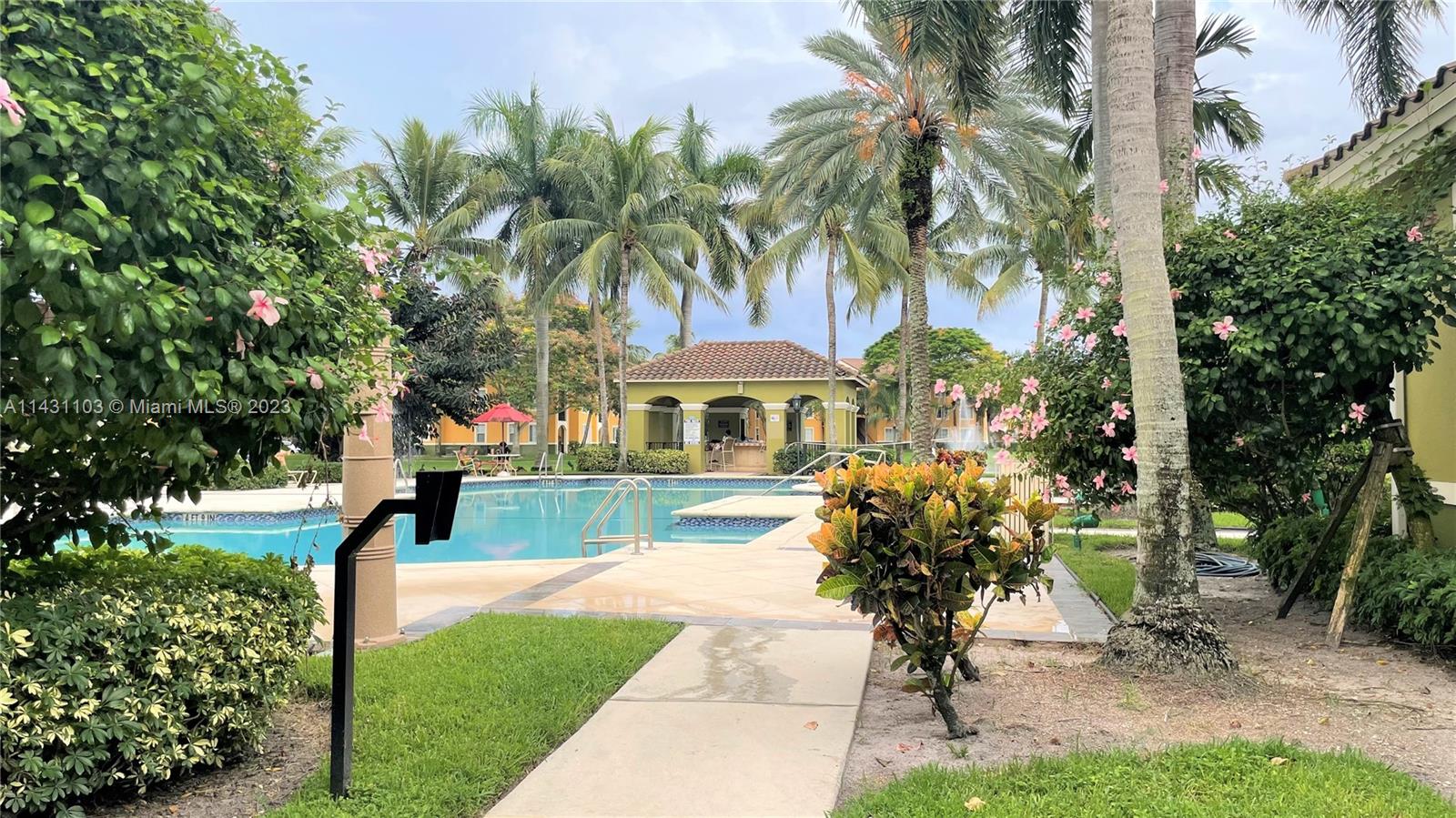 2090 W W Preserve Way Unit: 305