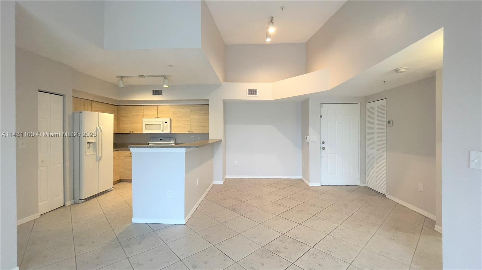 2090 W W Preserve Way Unit: 305