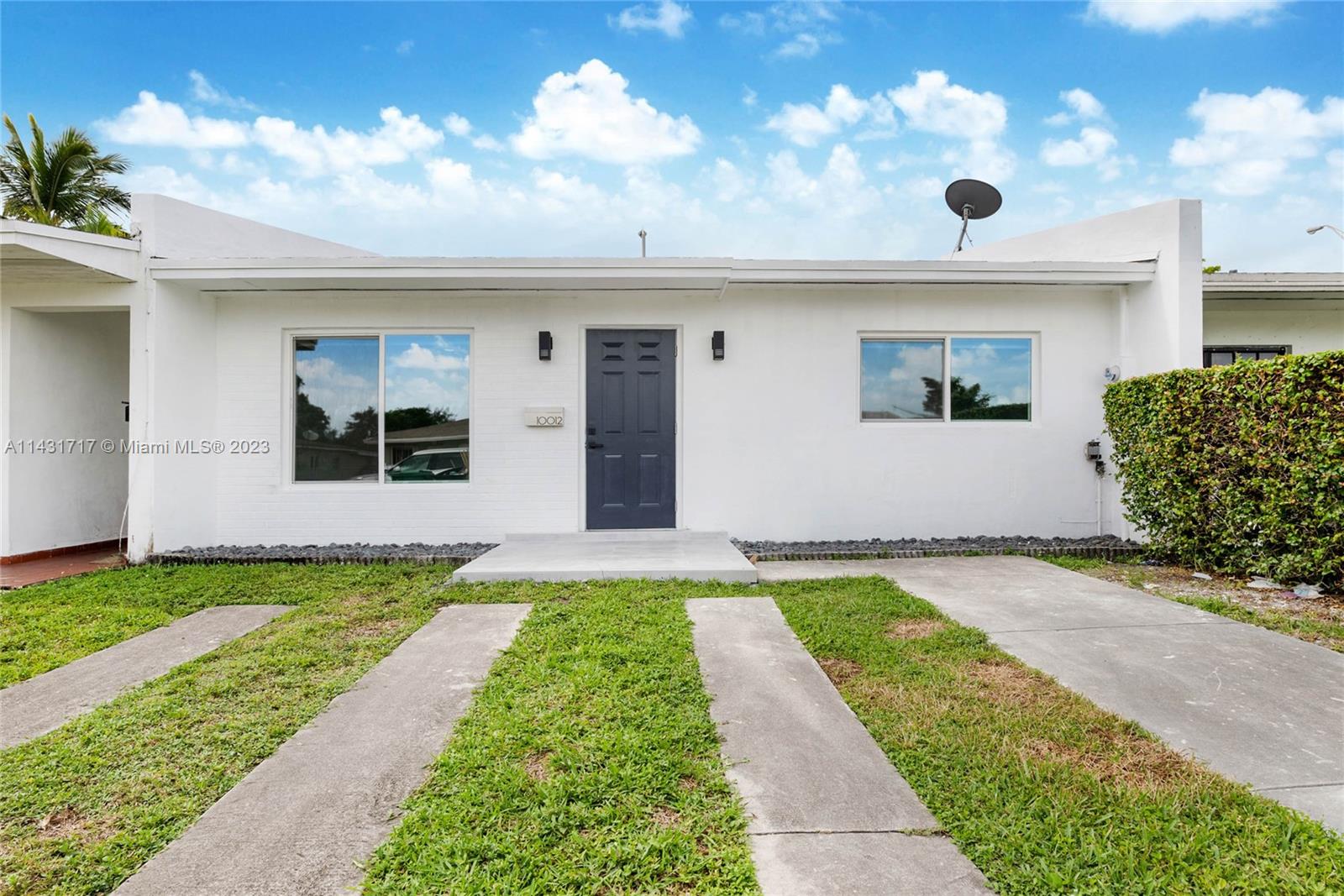10012 SW 23rd Ter