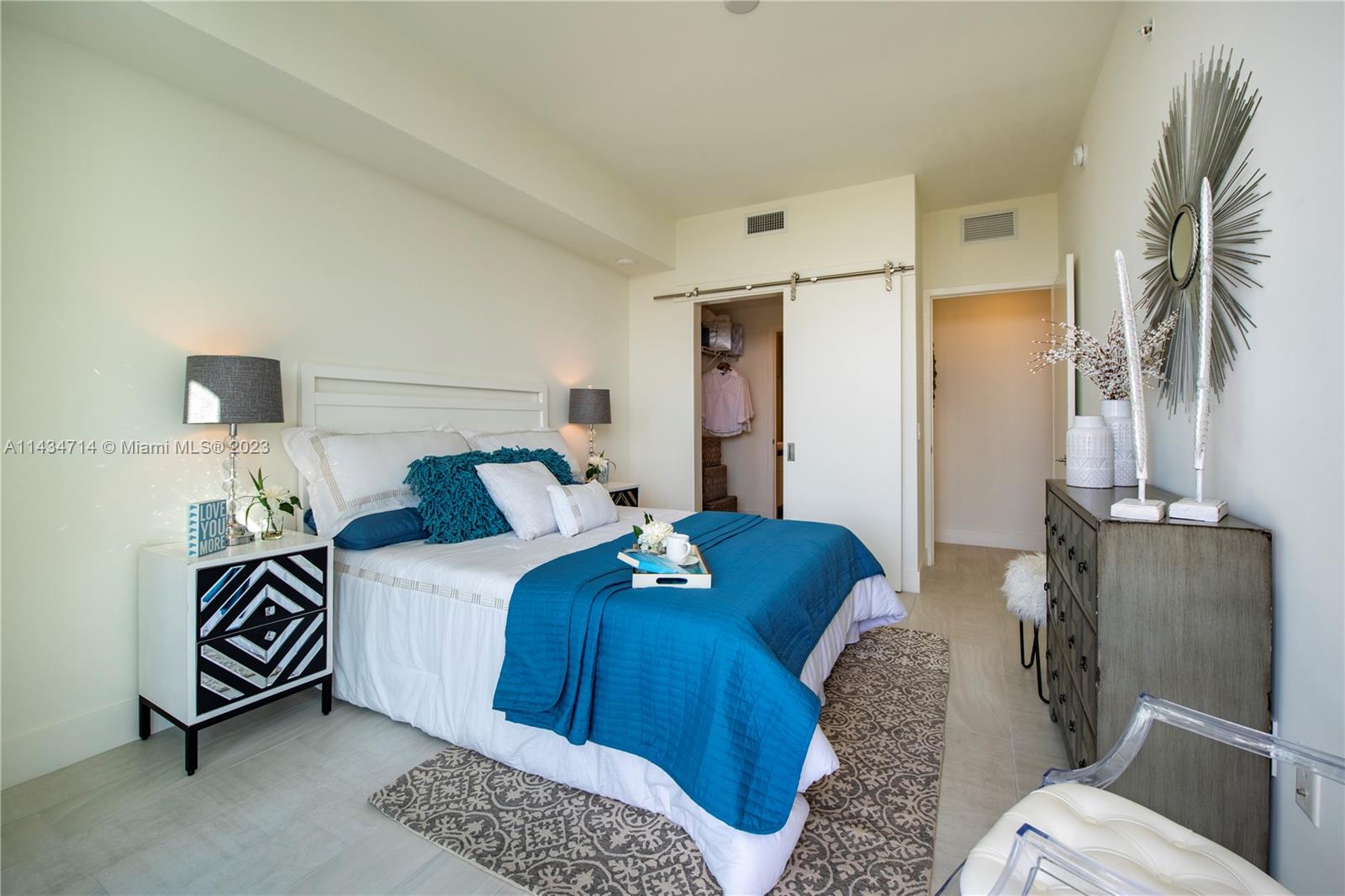 2000 Metropica Way Unit: 908
