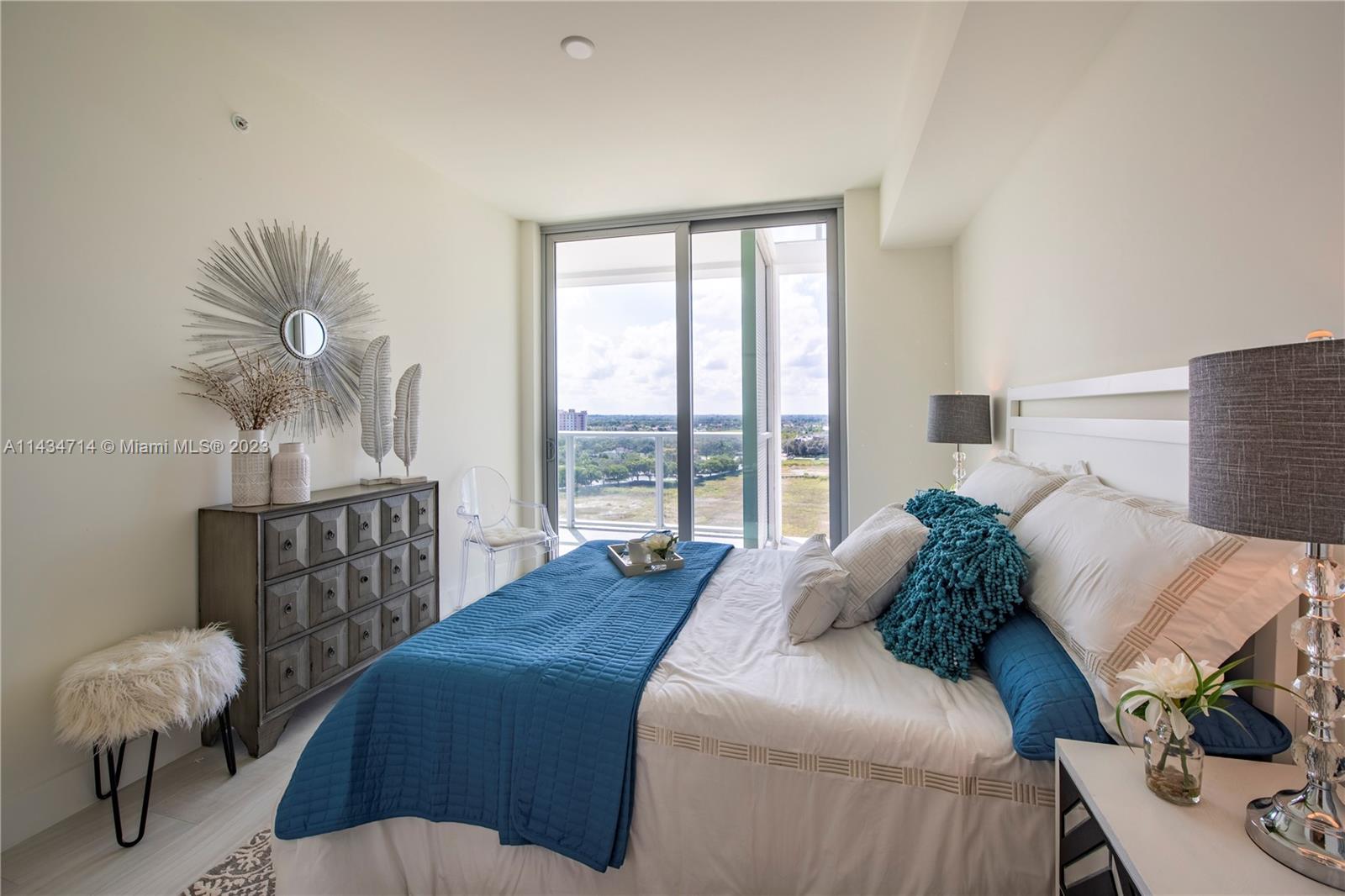 2000 Metropica Way Unit: 908