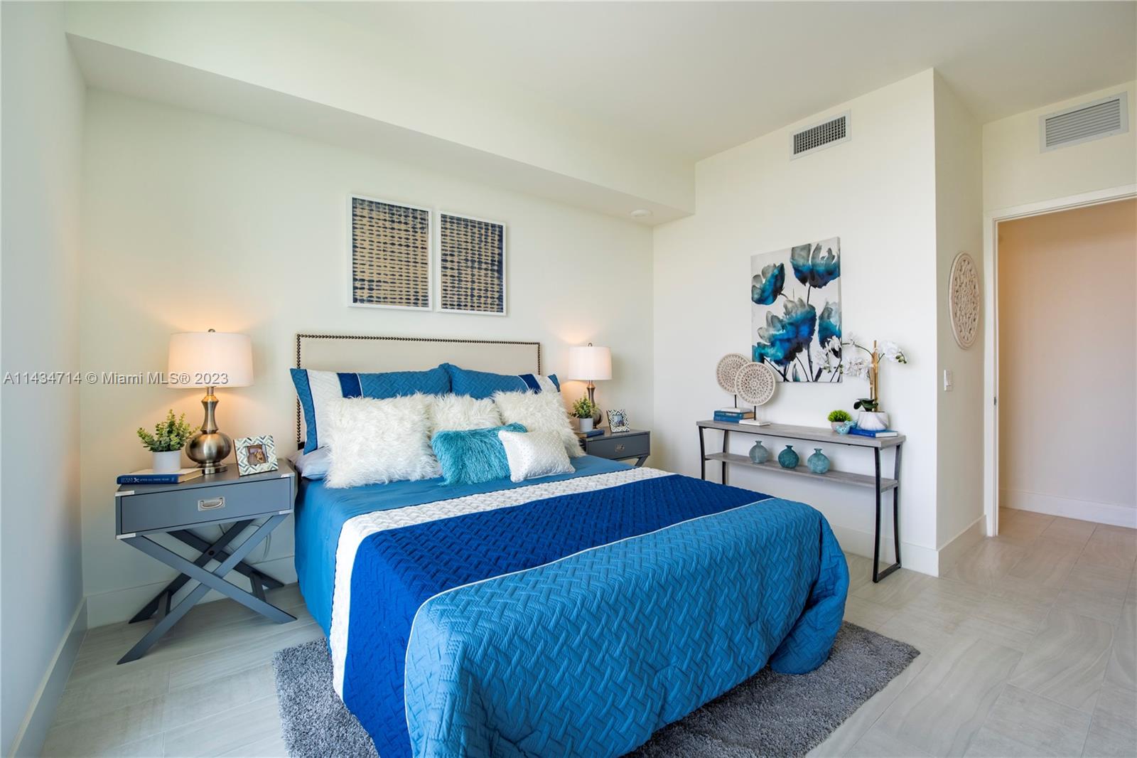 2000 Metropica Way Unit: 908