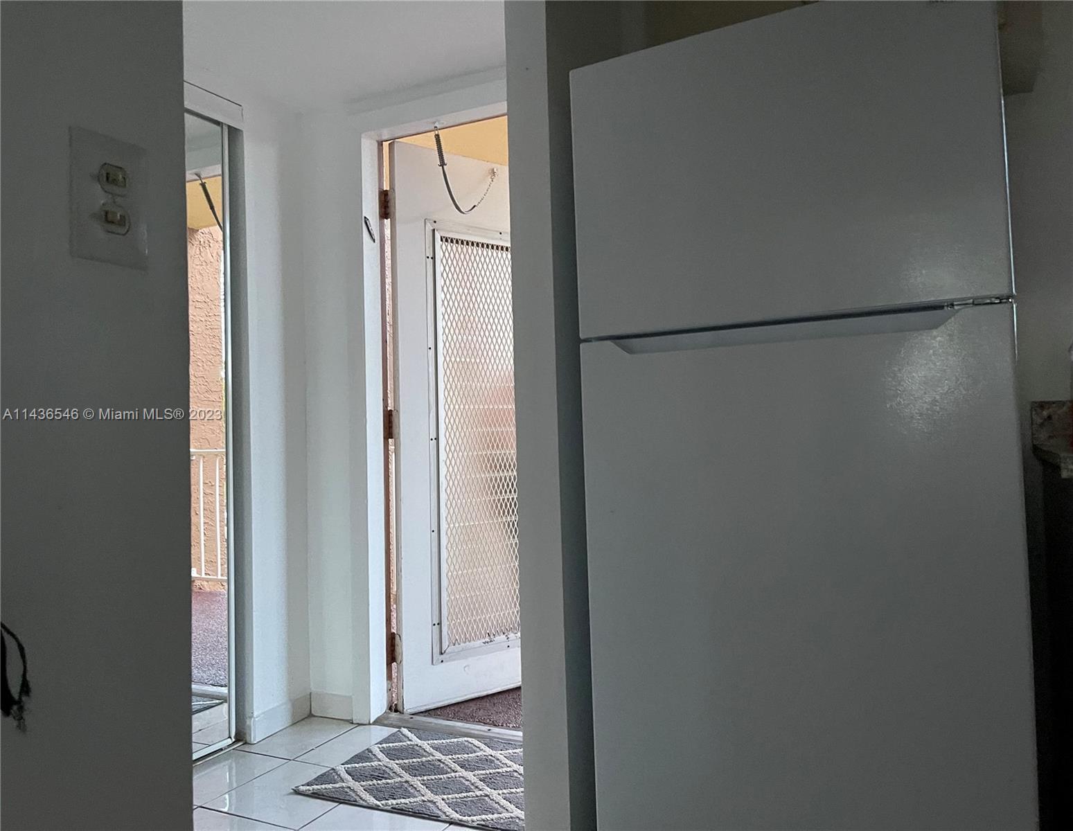 8305 Sunrise Lakes Blvd Unit: 206