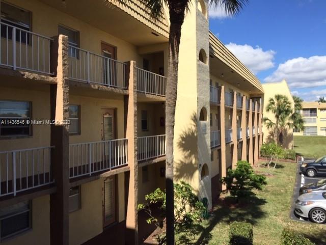 8305 Sunrise Lakes Blvd Unit: 206