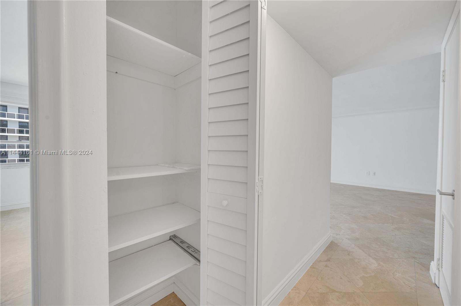 11 Island Ave Unit: 2007