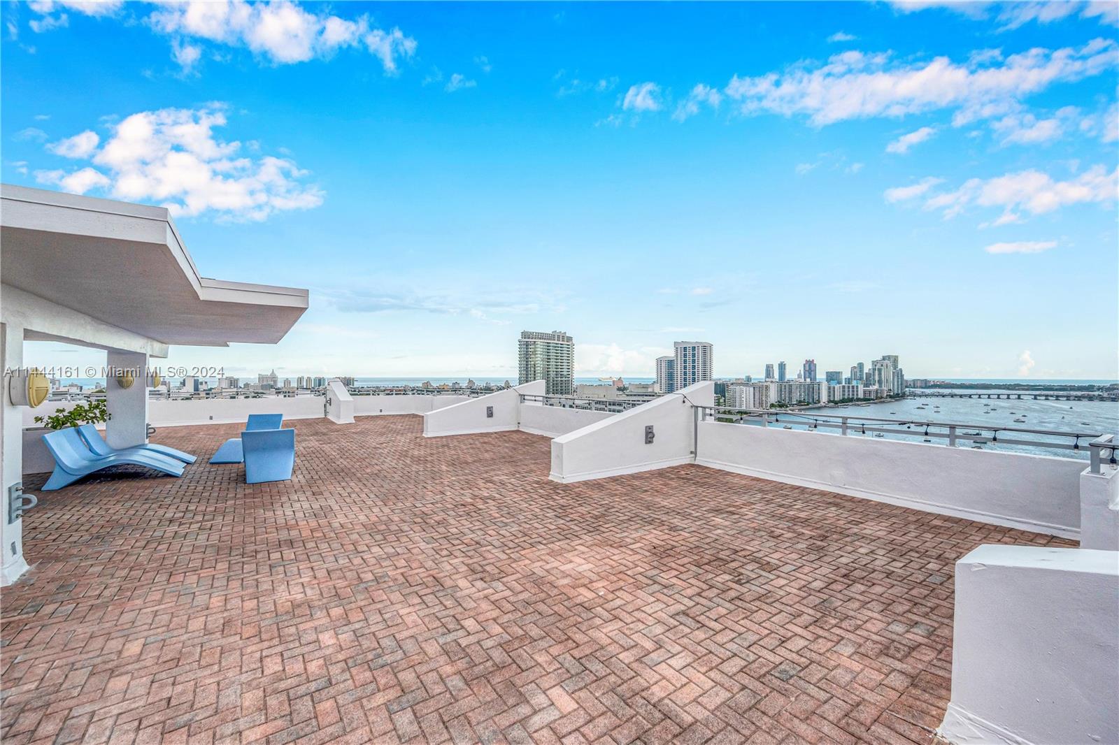 11 Island Ave Unit: 2007
