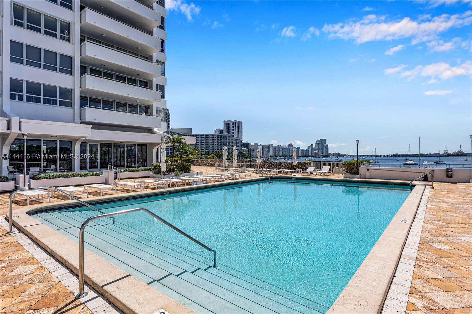 11 Island Ave Unit: 2007