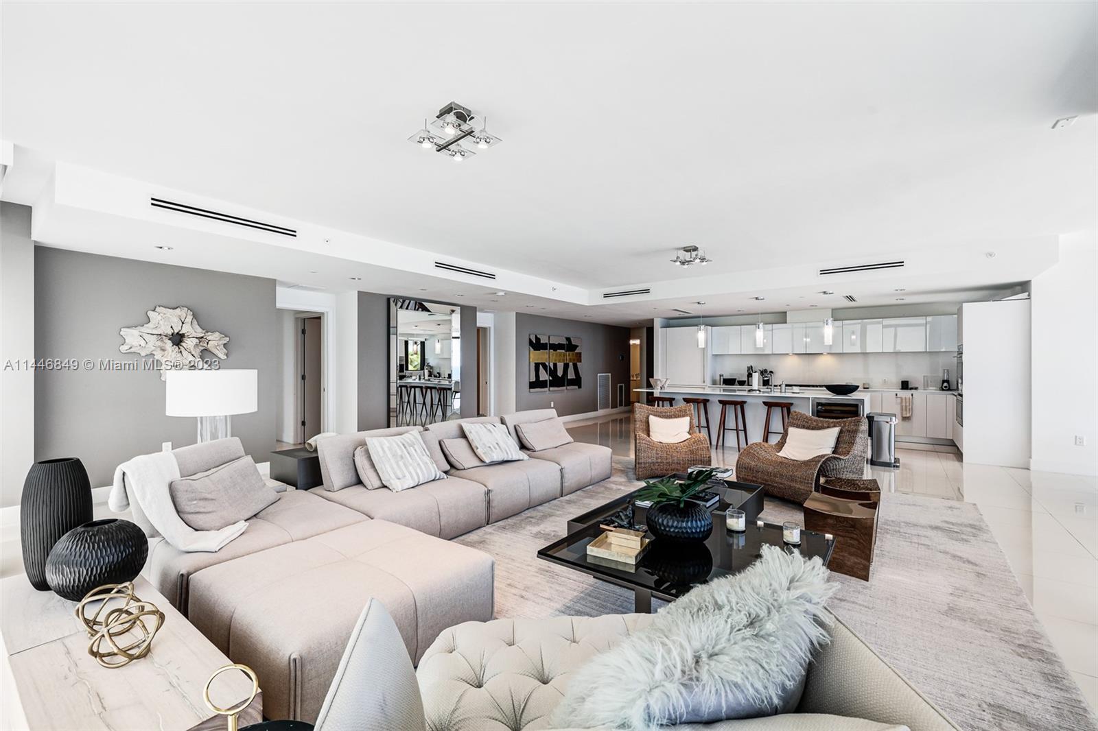 2205 S Surf Rd Unit: 3A