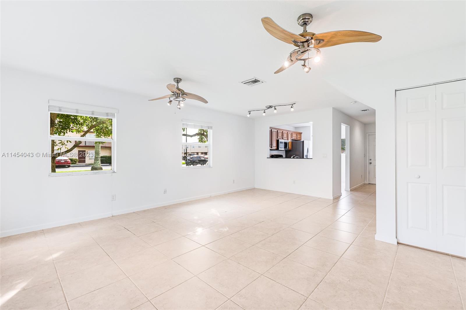 6621 Winfield Blvd Unit: 1