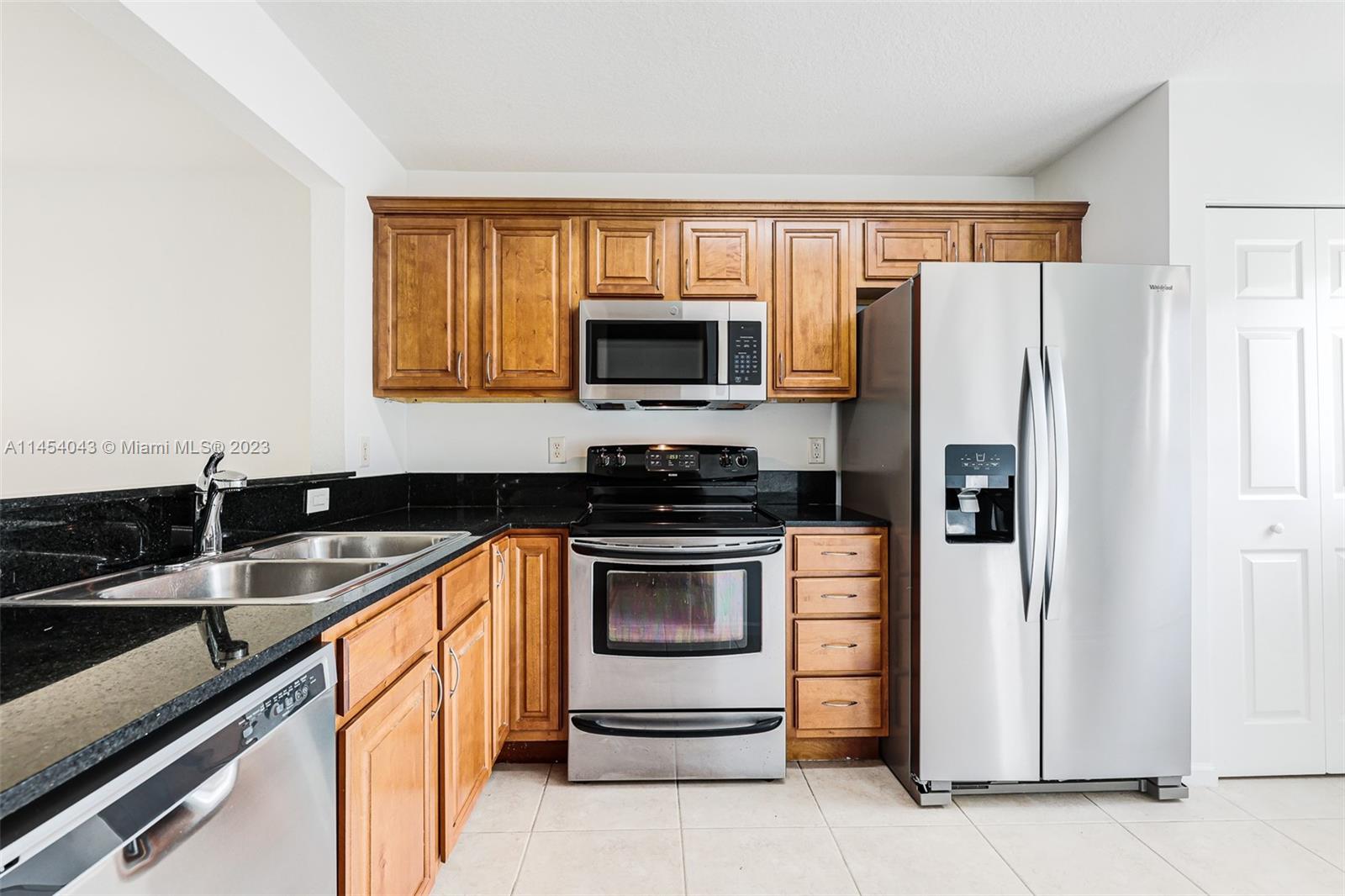 6621 Winfield Blvd Unit: 1