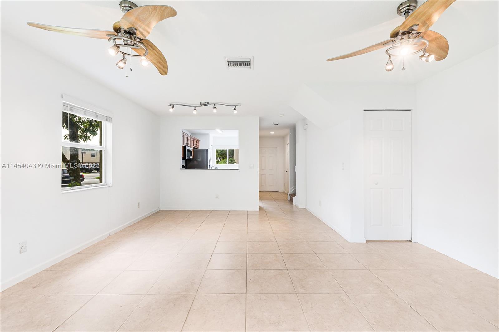 6621 Winfield Blvd Unit: 1