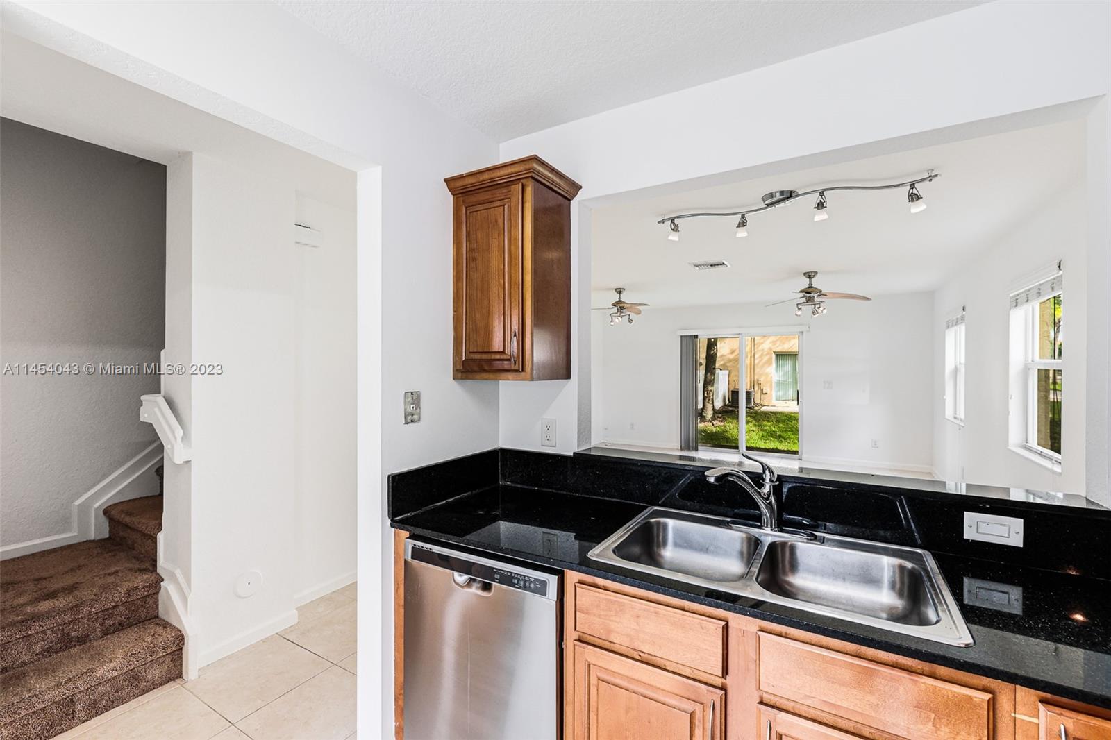 6621 Winfield Blvd Unit: 1