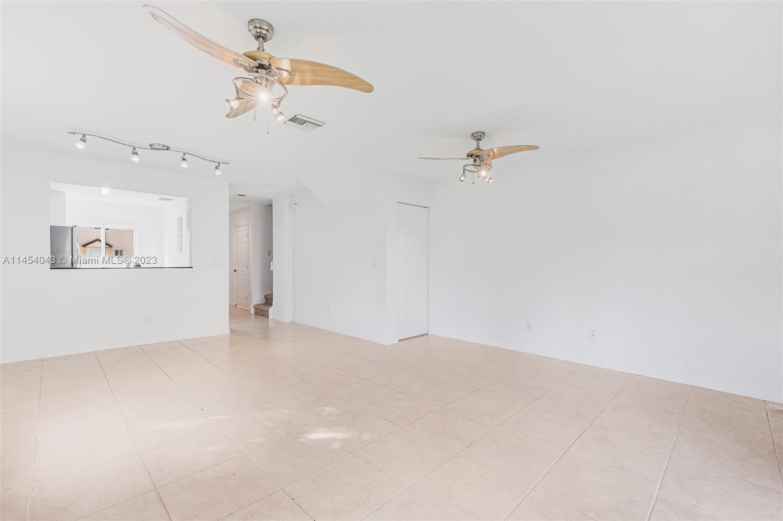 6621 Winfield Blvd Unit: 1