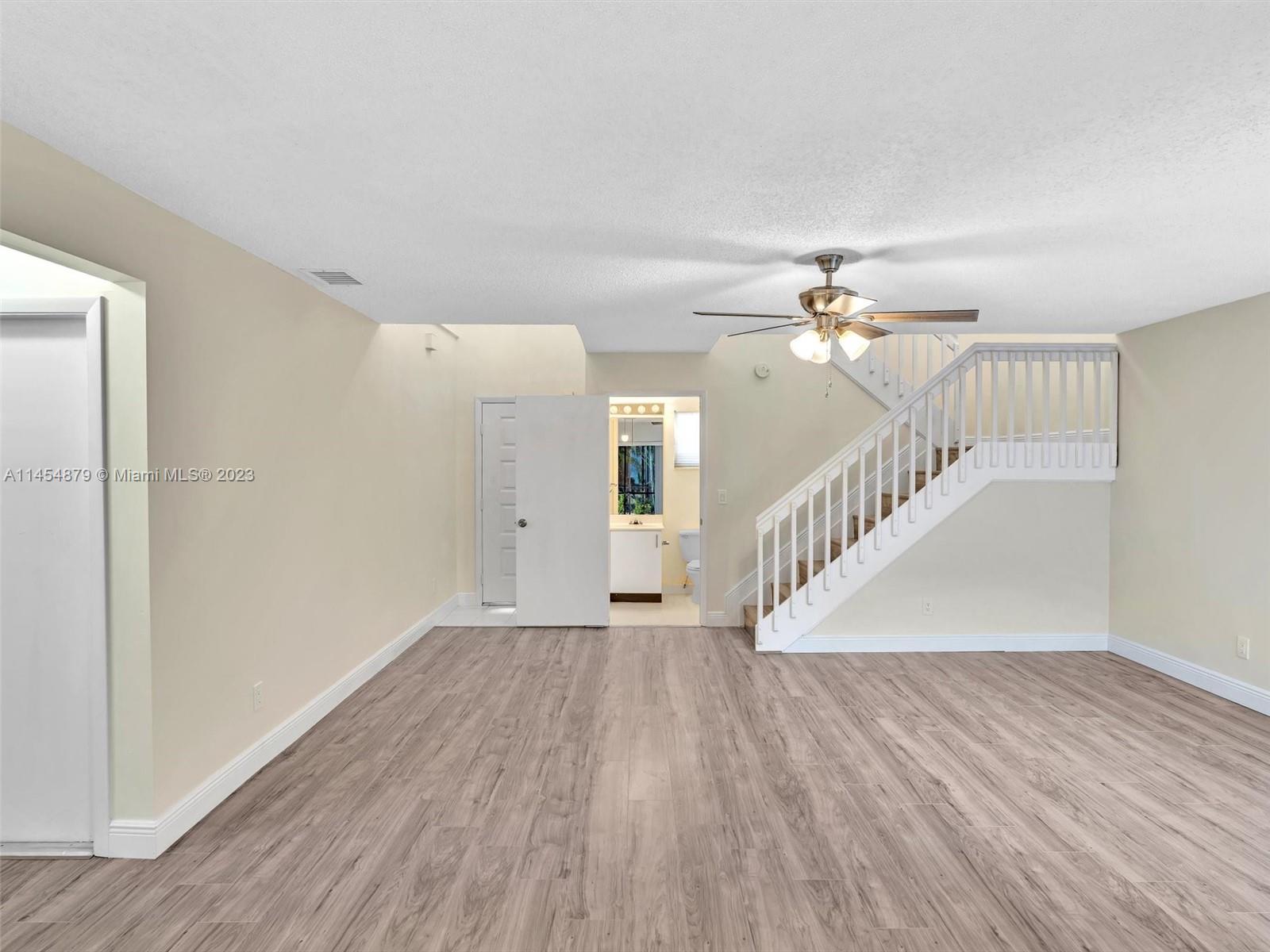 4802 Grapevine Way Unit: 4802