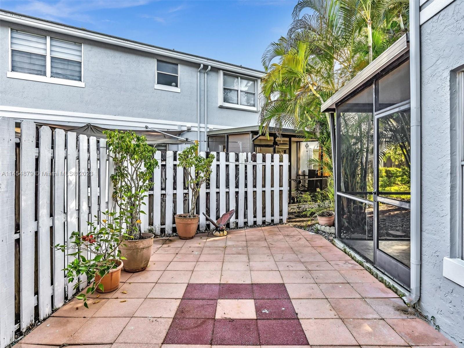 4802 Grapevine Way Unit: 4802