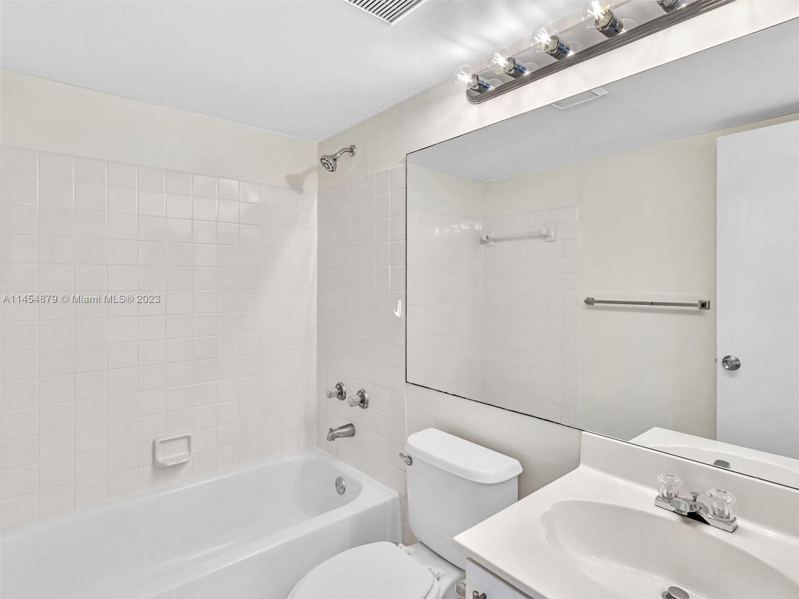 4802 Grapevine Way Unit: 4802