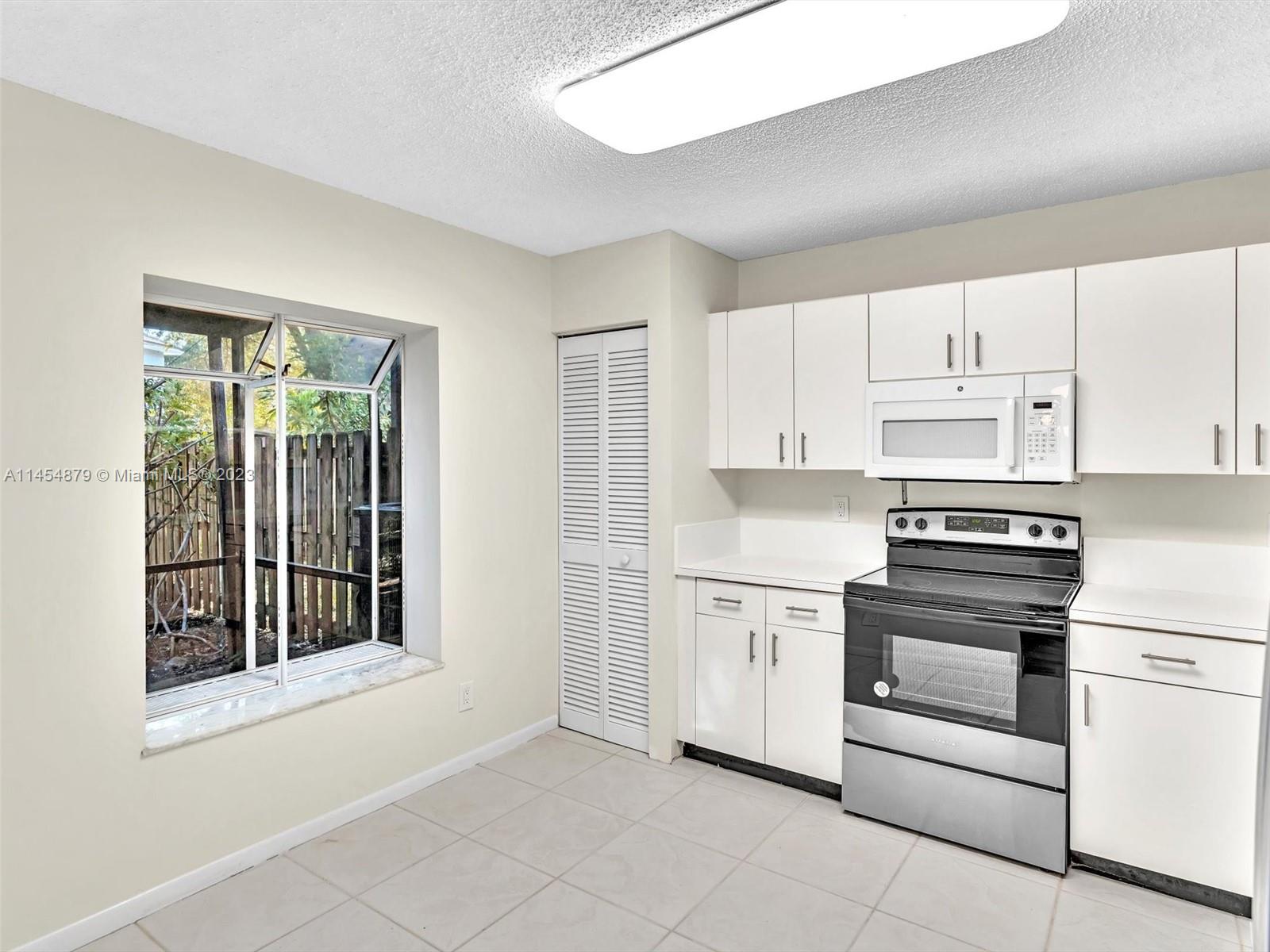 4802 Grapevine Way Unit: 4802
