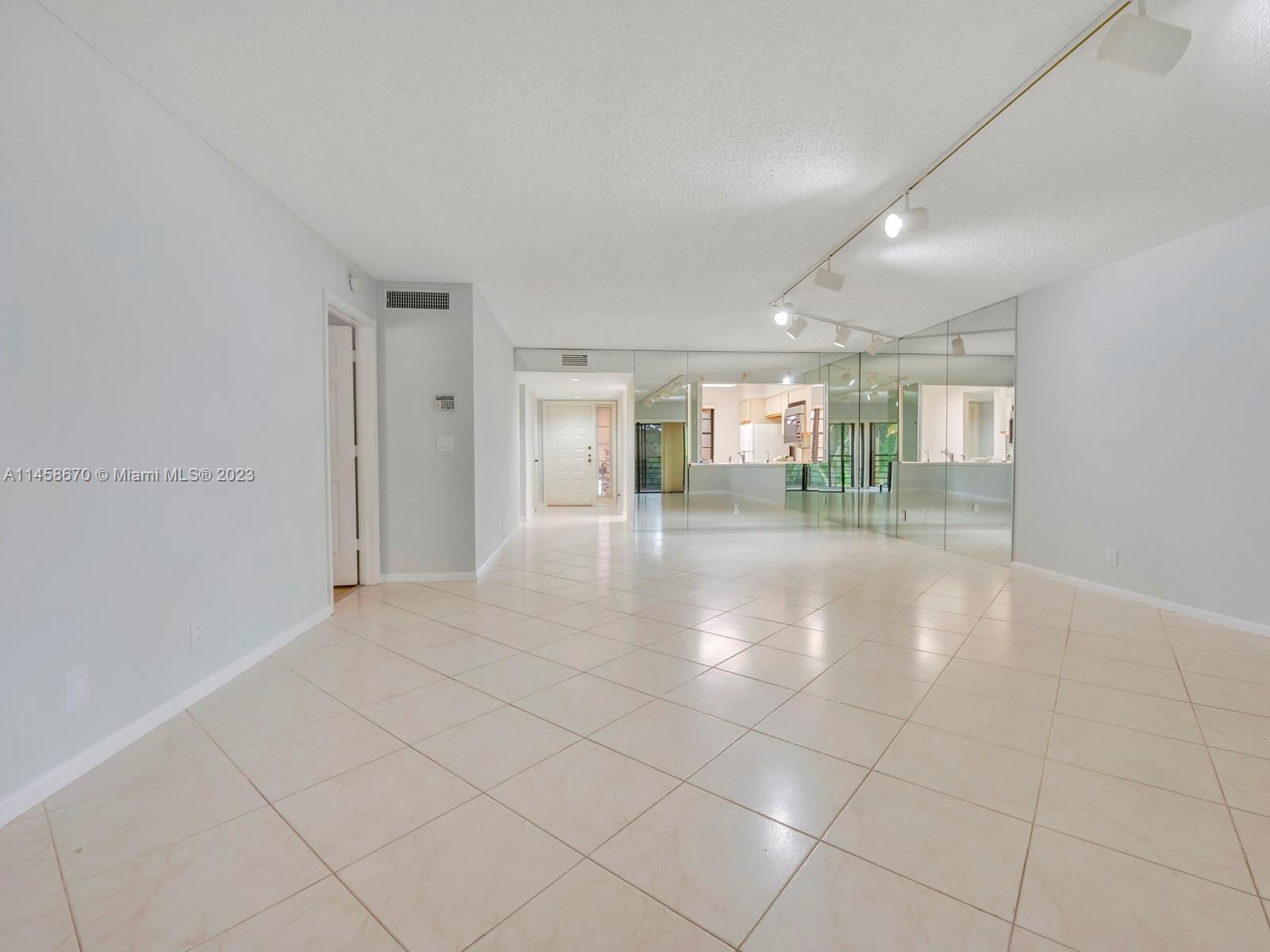 11245 Aspen Glen Dr Unit: 205