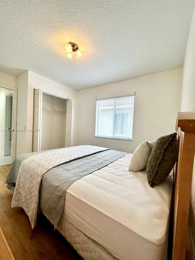 1509 Sunset Way