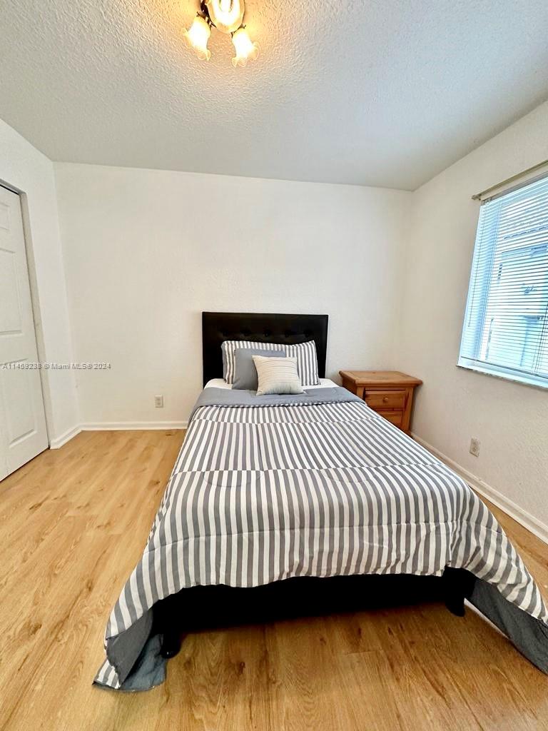 1509 Sunset Way