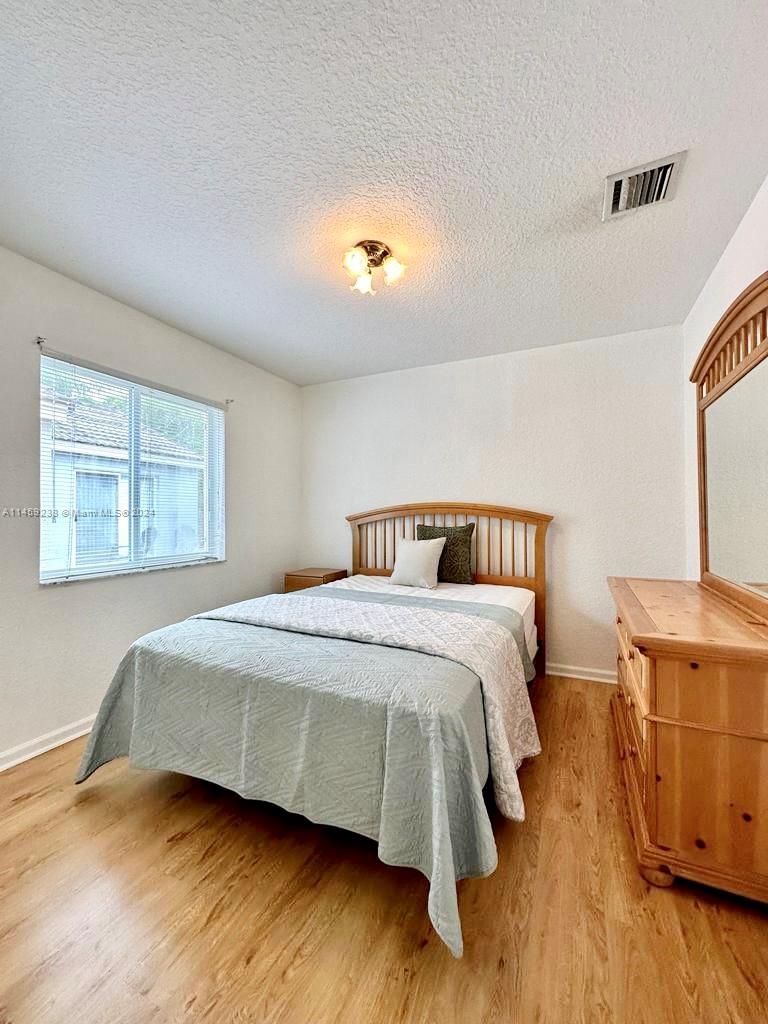 1509 Sunset Way