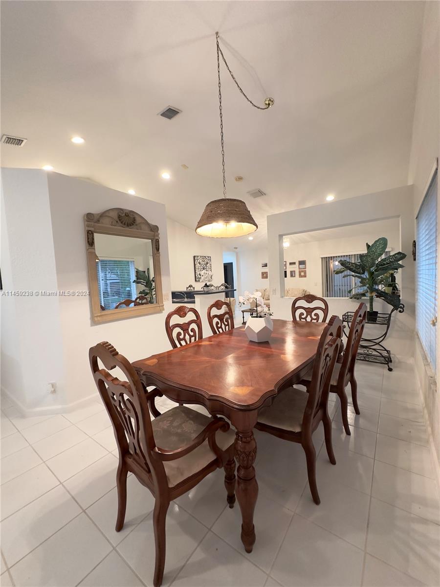 1509 Sunset Way