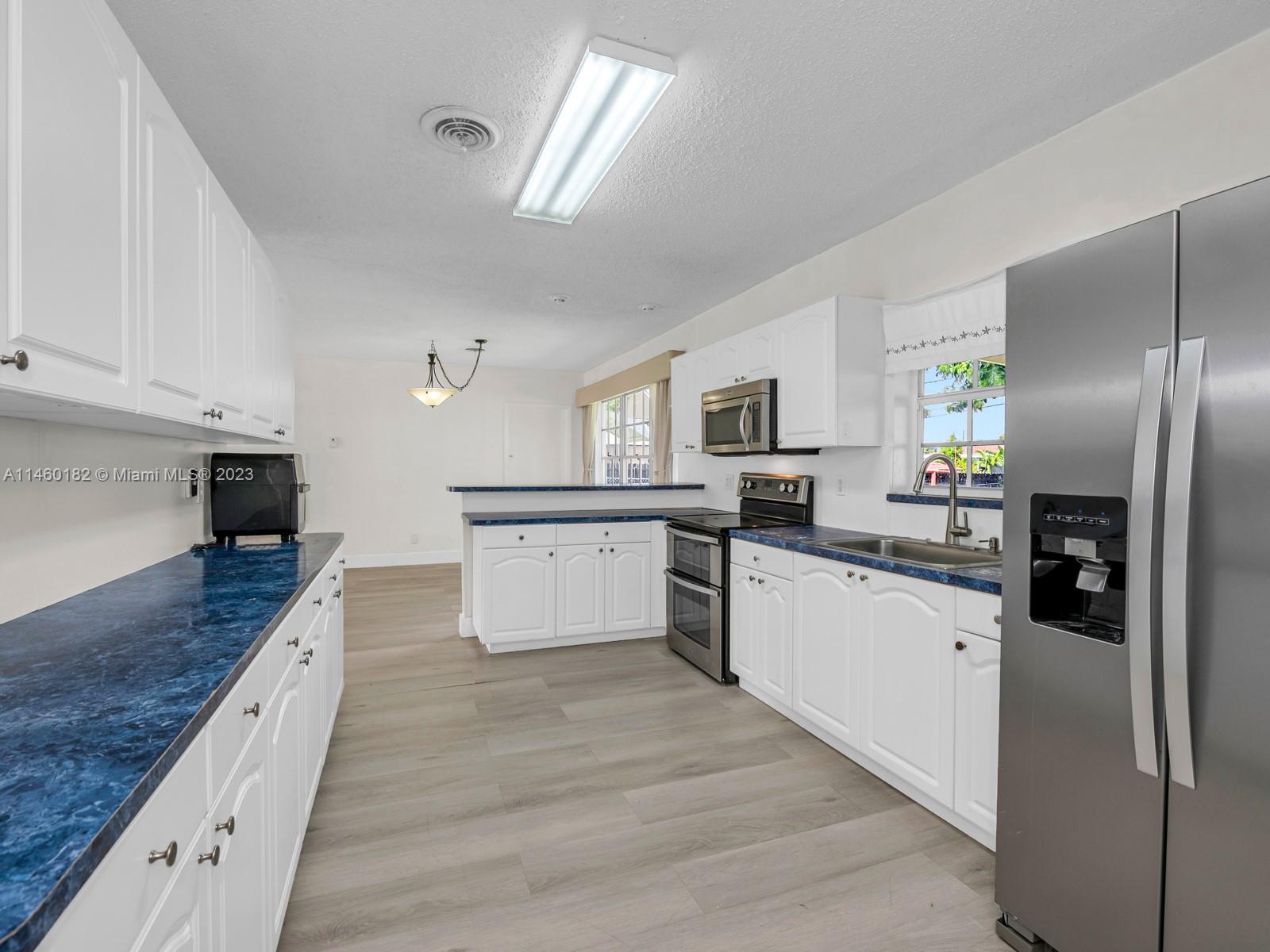 131 W 18th St