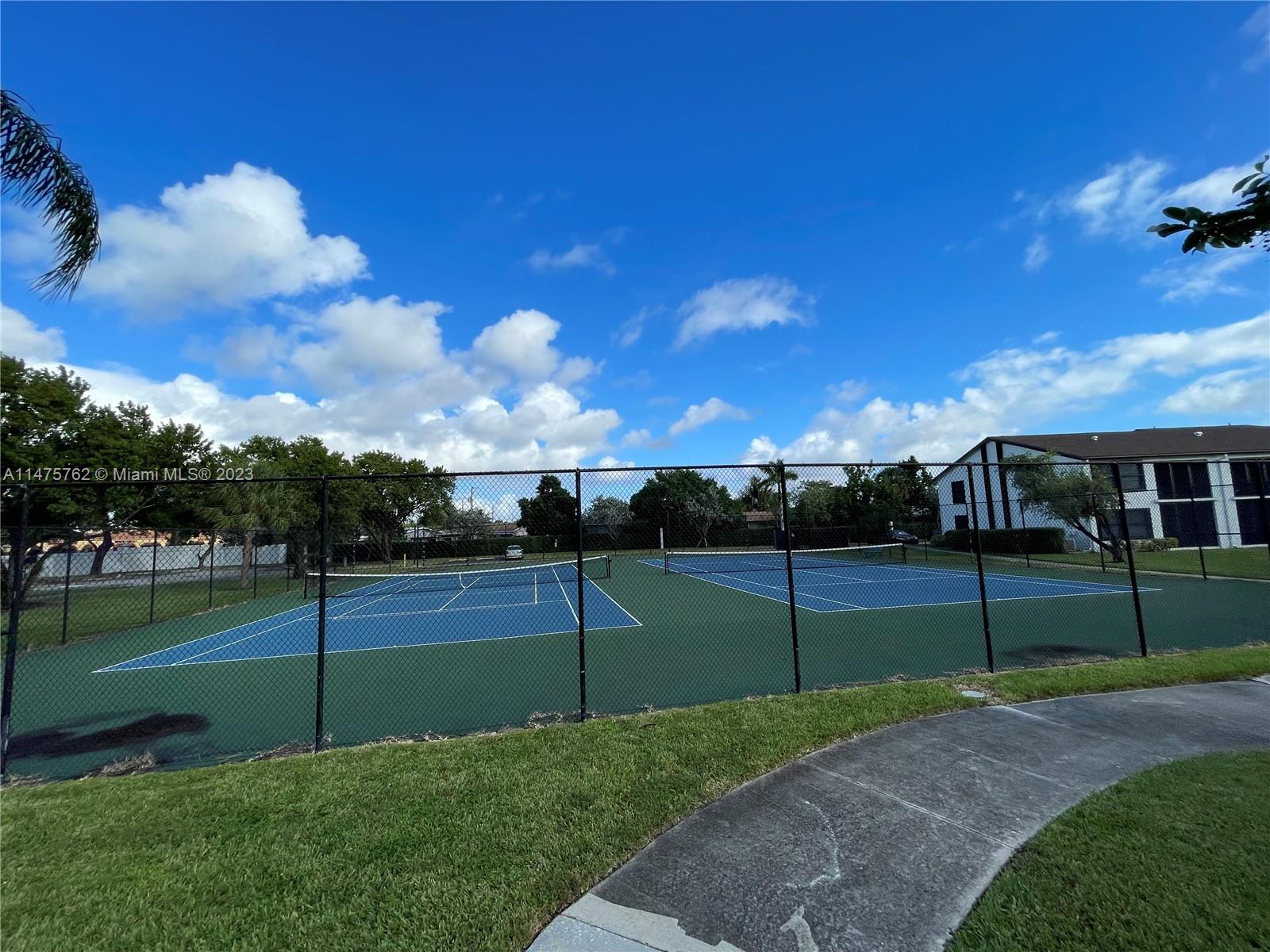 204 Lake Pointe Dr Unit: 203