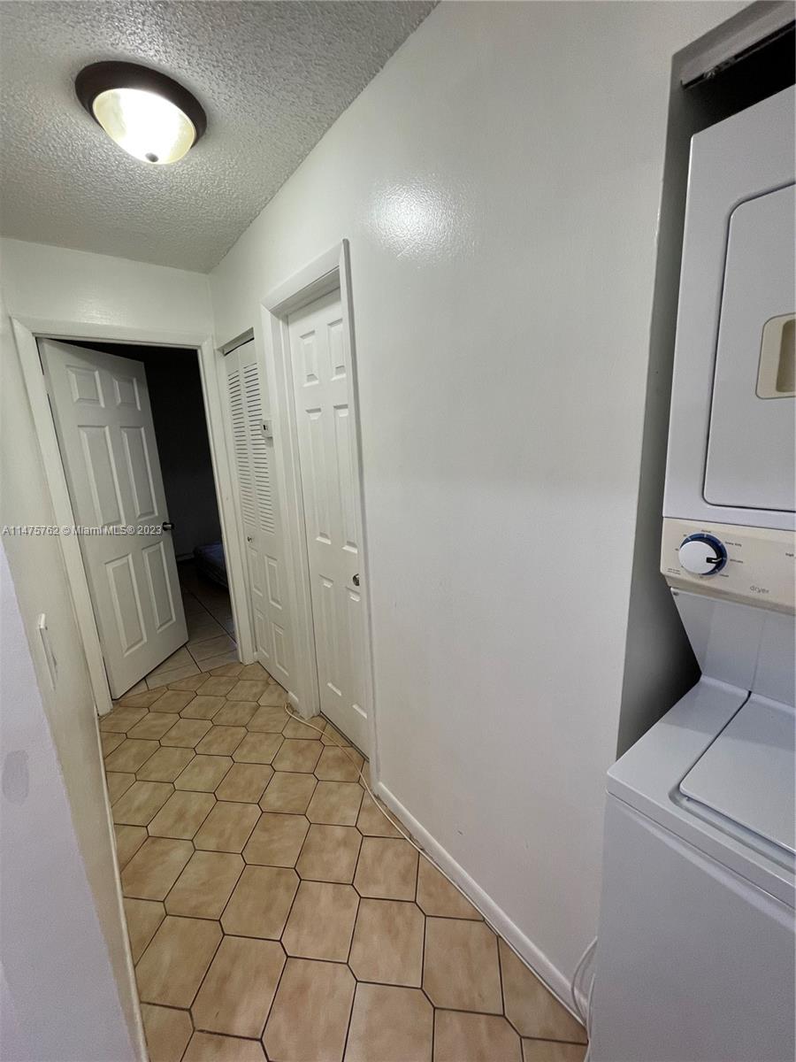 204 Lake Pointe Dr Unit: 203
