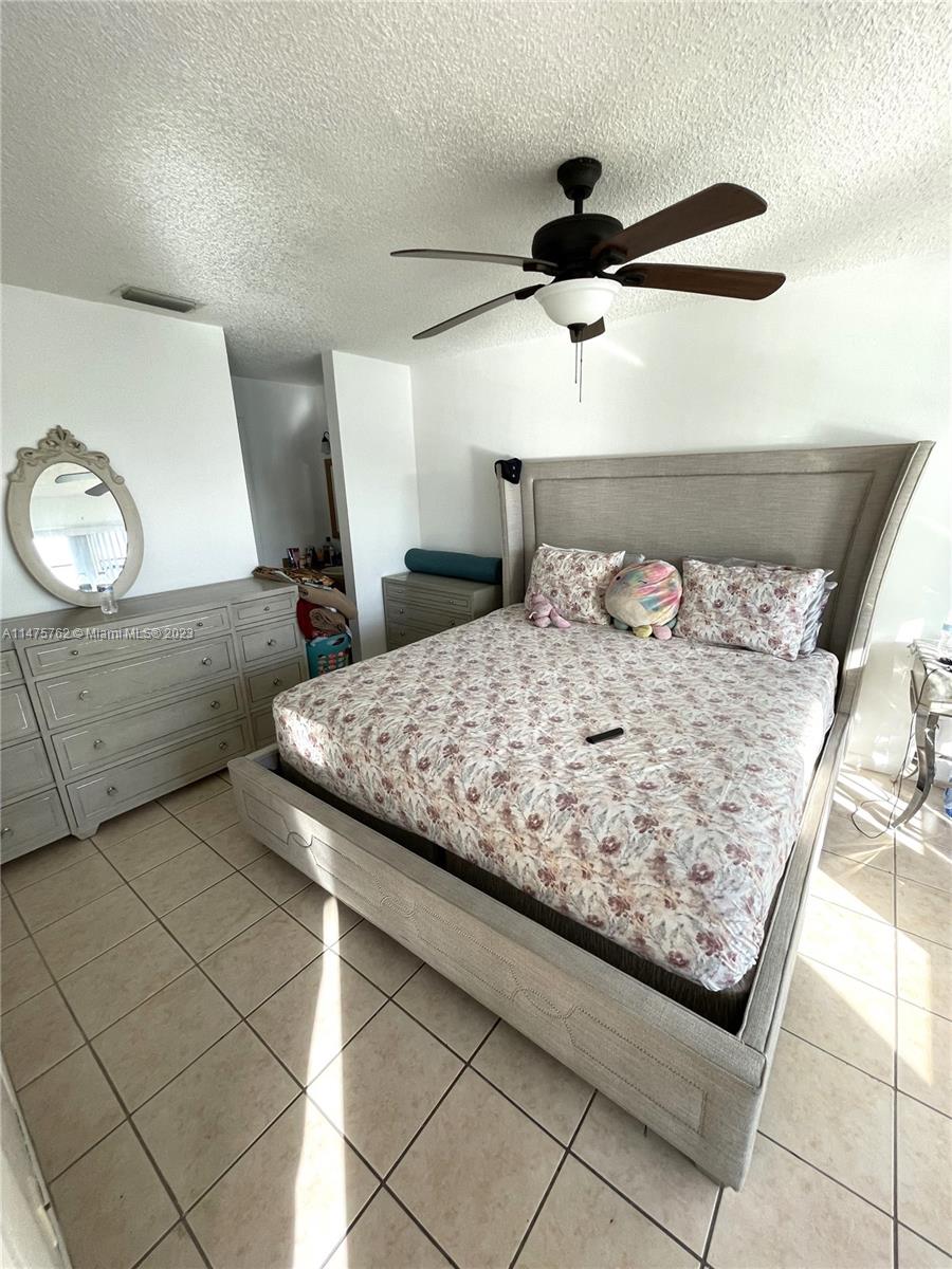 204 Lake Pointe Dr Unit: 203