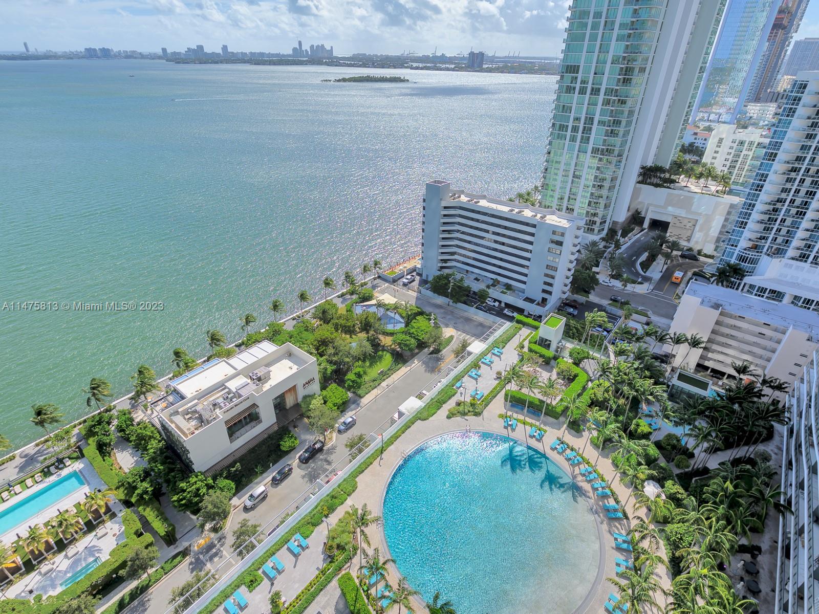 650 NE 32nd St Unit: 2404