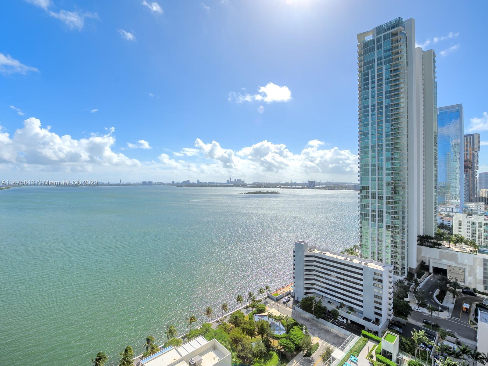 650 NE 32nd St Unit: 2404