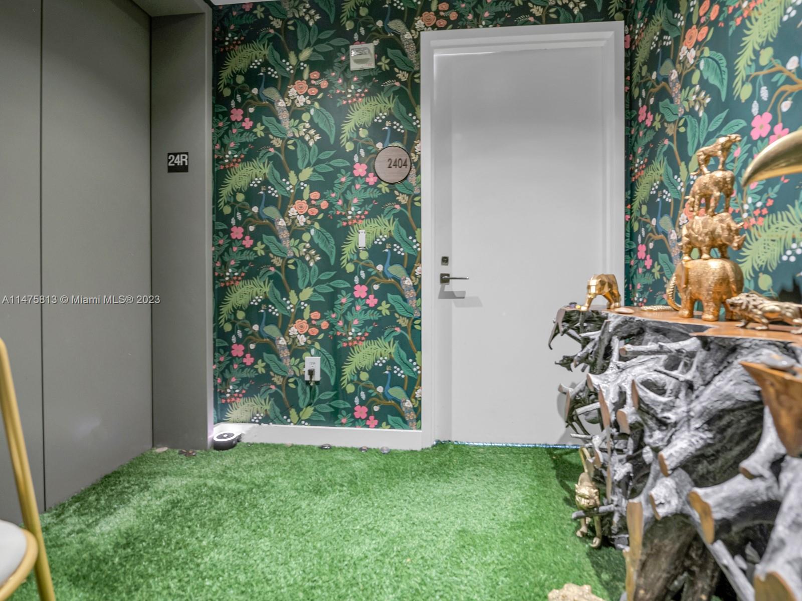 650 NE 32nd St Unit: 2404