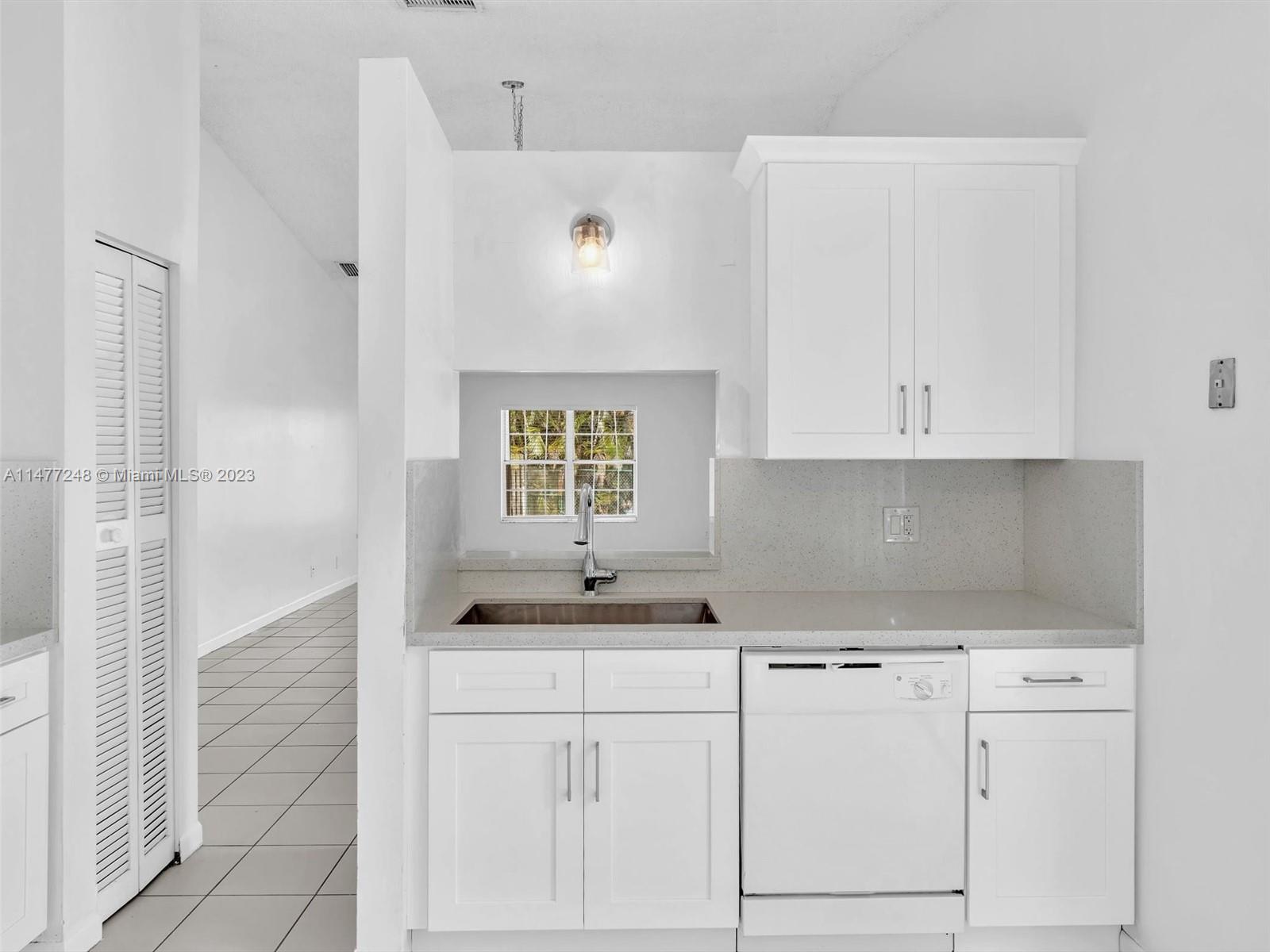 10981 Scarborough Dr Unit: 10981