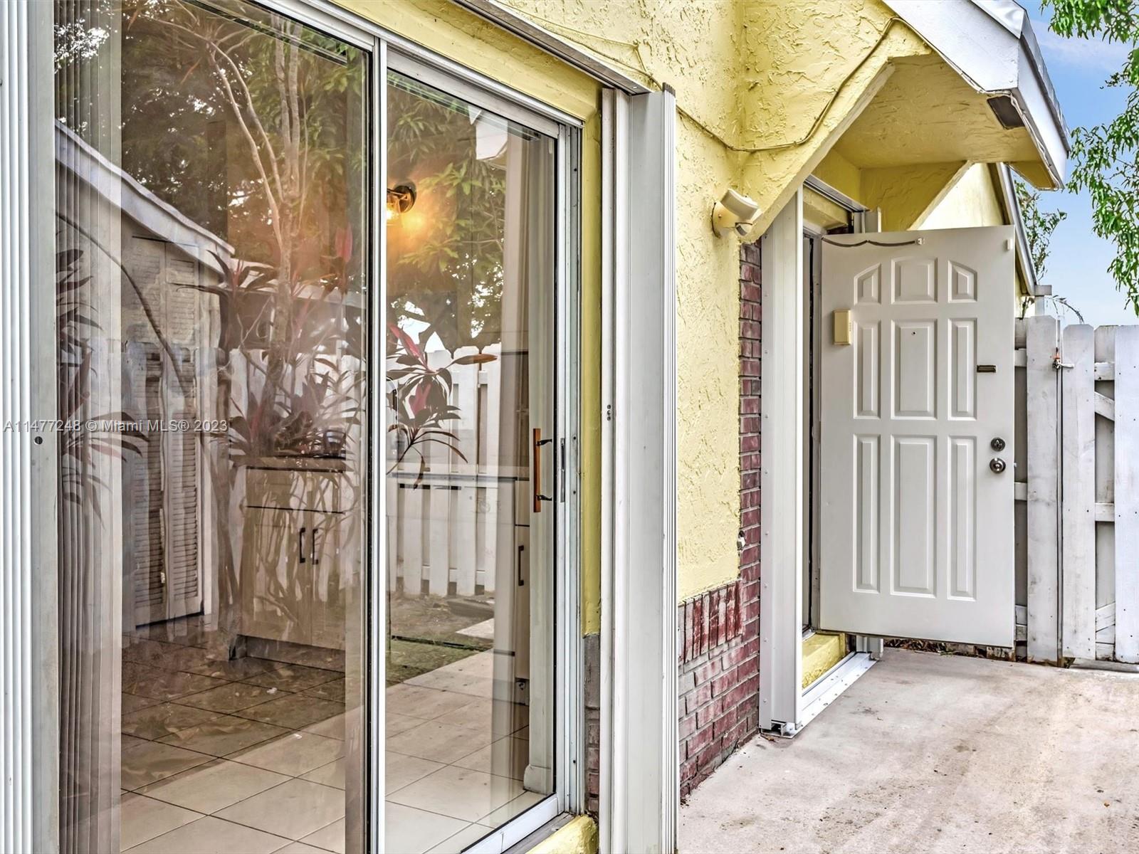 10981 Scarborough Dr Unit: 10981