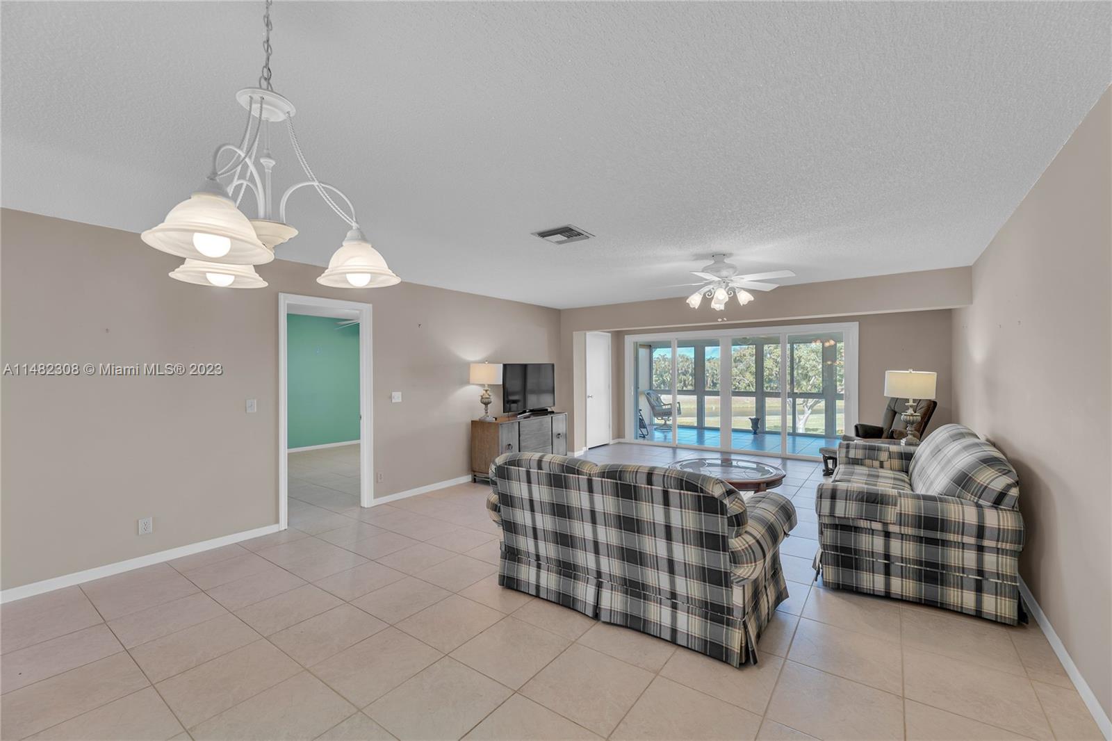 1965 NW 18th St Unit: 203