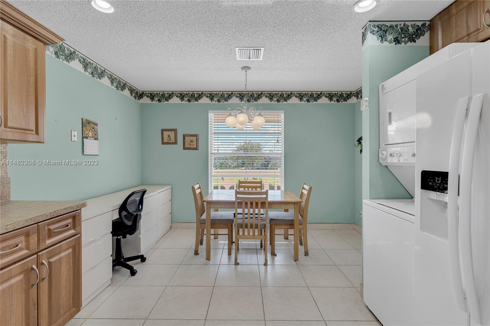 1965 NW 18th St Unit: 203