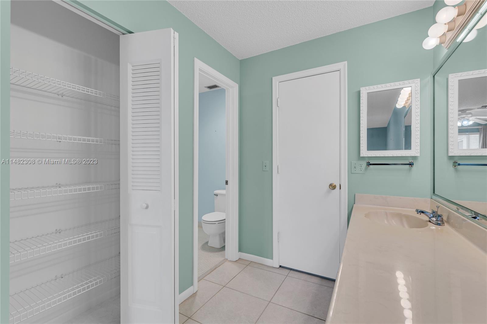 1965 NW 18th St Unit: 203