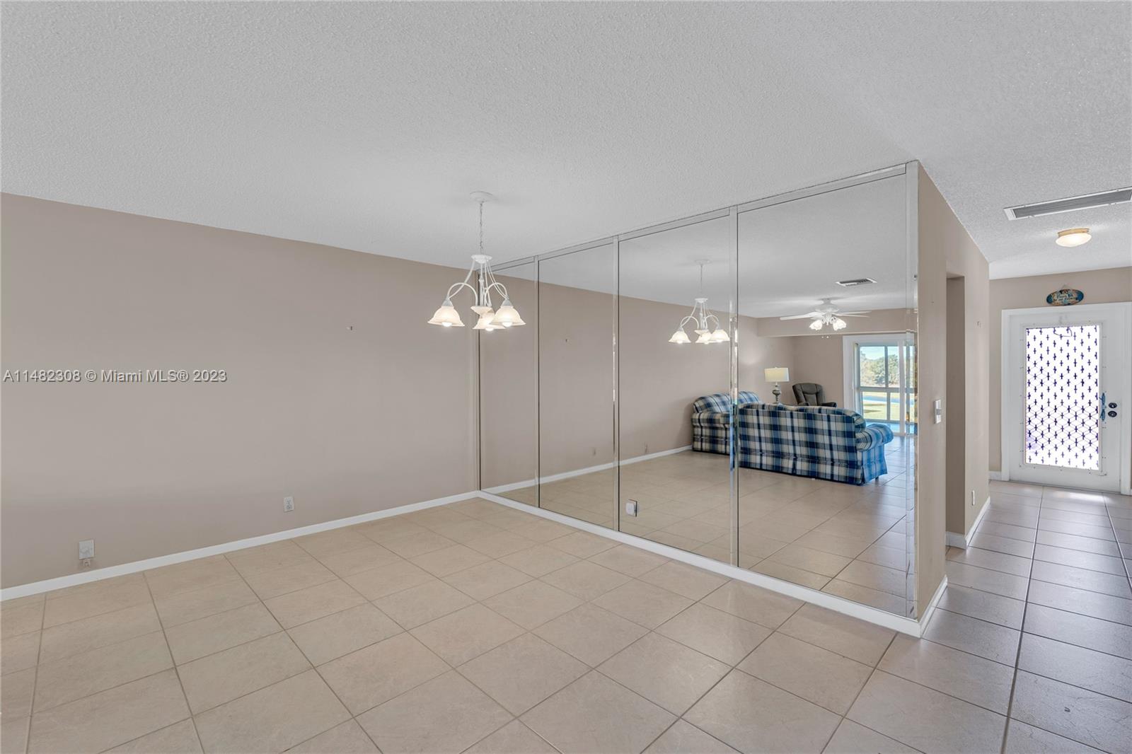 1965 NW 18th St Unit: 203