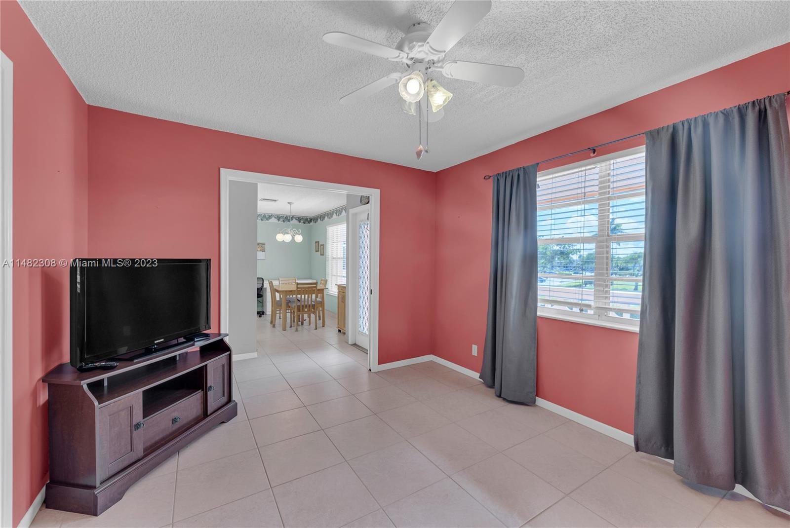 1965 NW 18th St Unit: 203