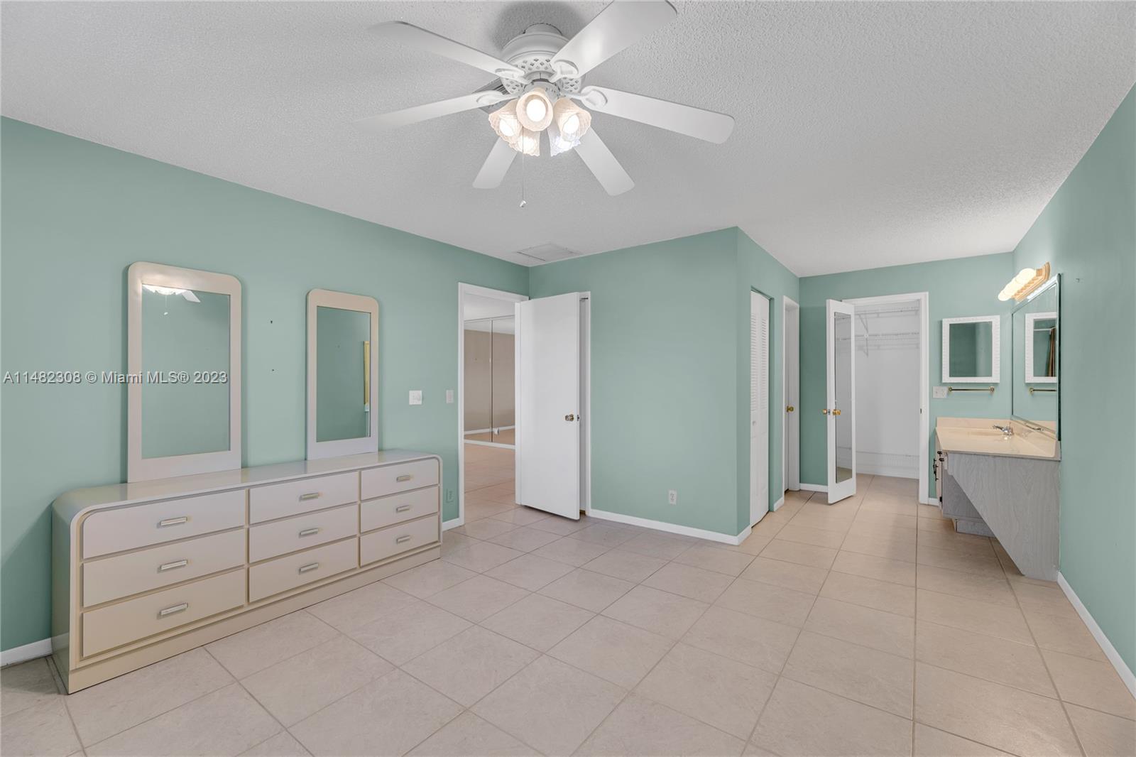 1965 NW 18th St Unit: 203