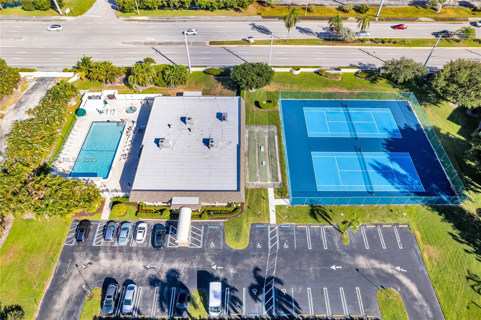 1965 NW 18th St Unit: 203