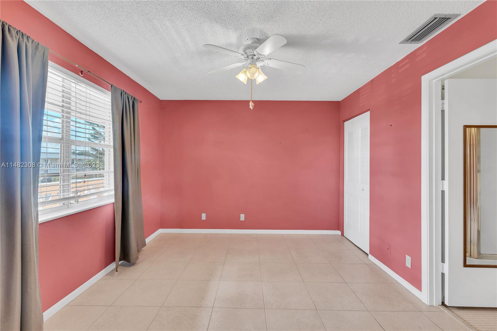 1965 NW 18th St Unit: 203