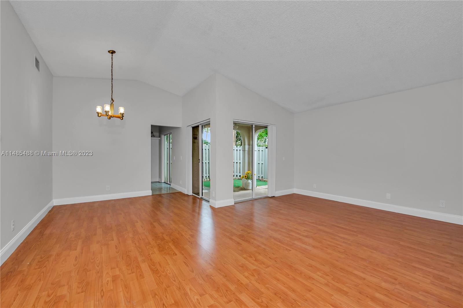 1419 Cottonwood Cir Unit: 1419