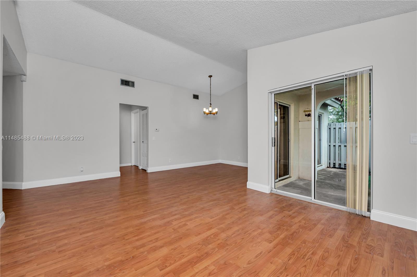 1419 Cottonwood Cir Unit: 1419