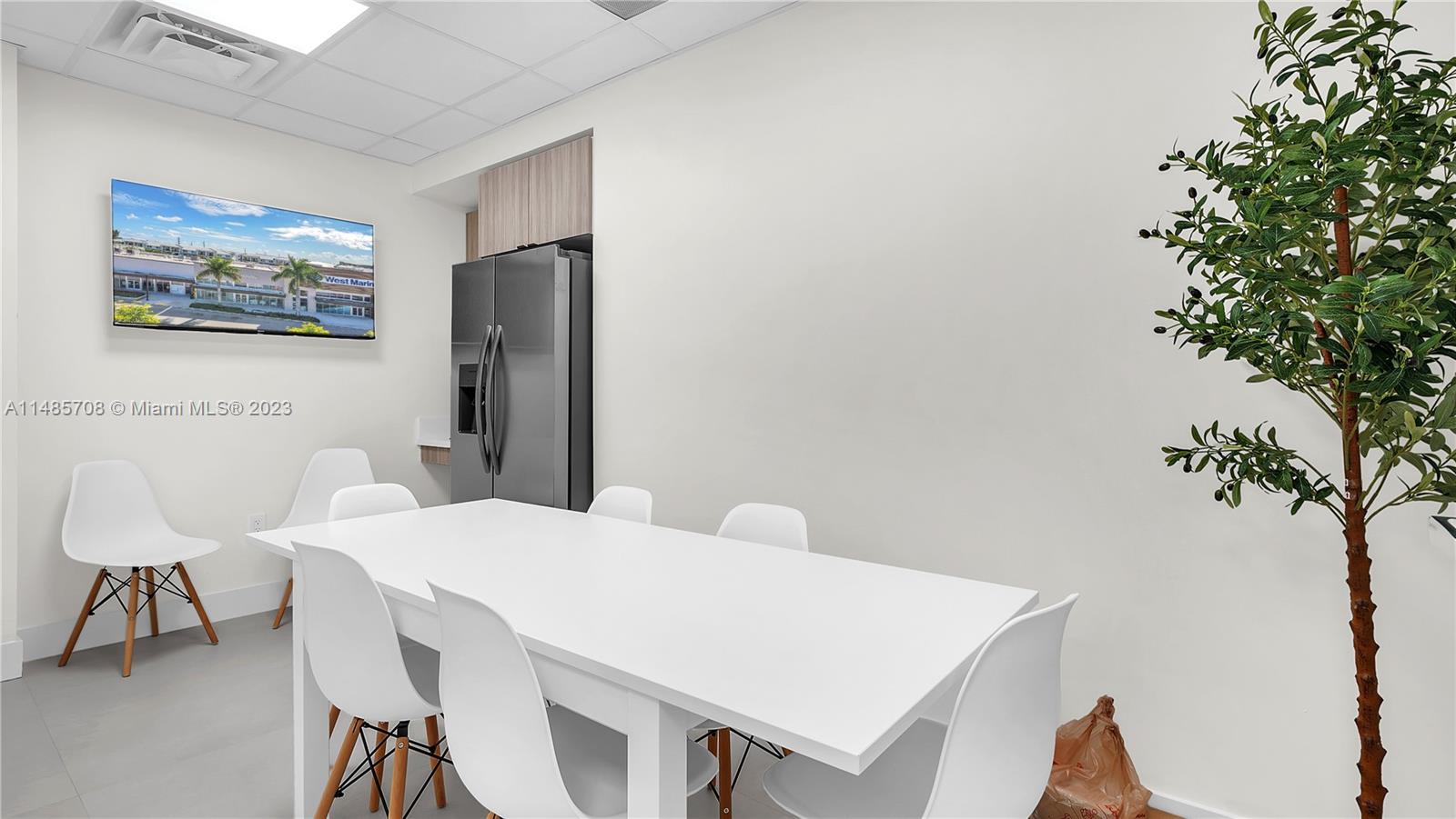 10310 Pines Blvd Unit: 114