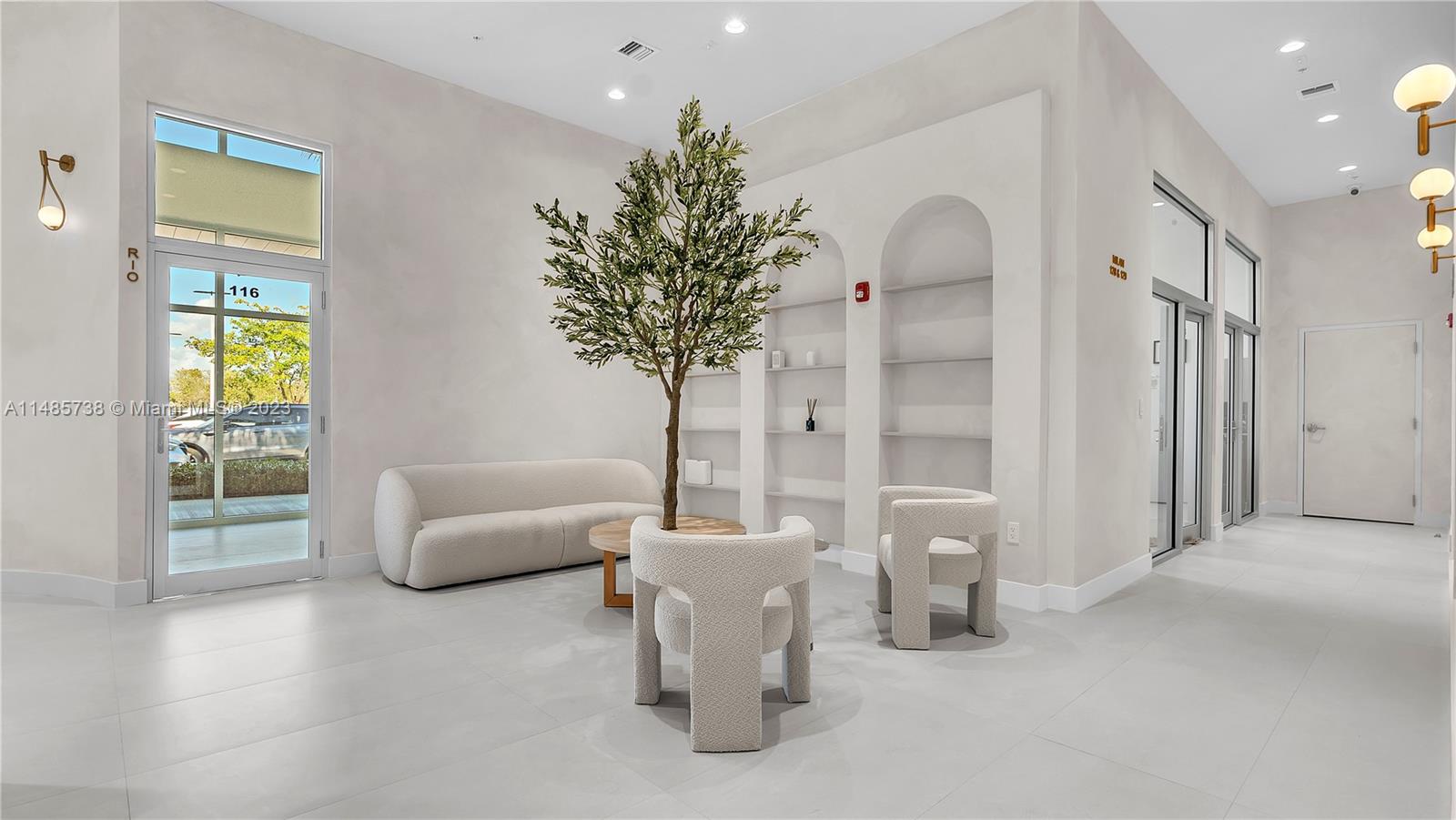 10310 Pines Blvd Unit: 117