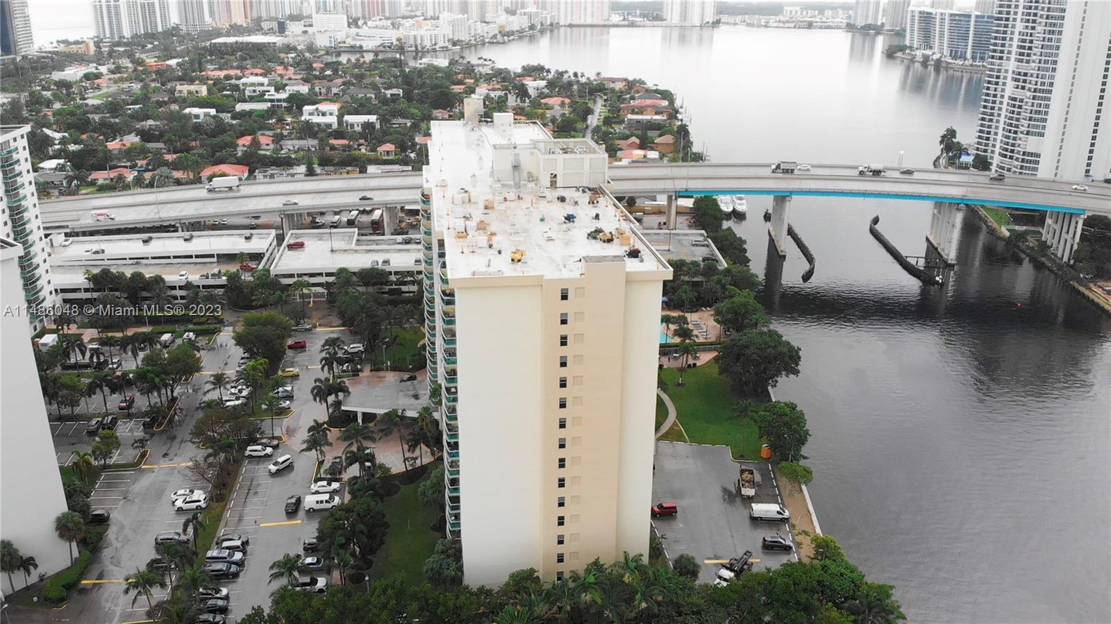 19390 Collins Ave Unit: 621